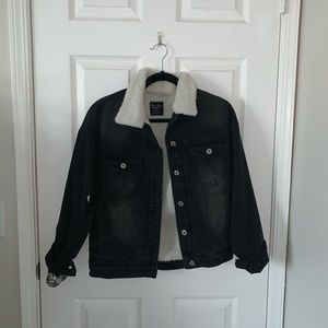 Black denim jacket fur collar
